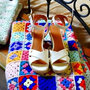 Tommy Hilfiger White Sandles 9M